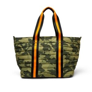 Think Royln Large Wingman Tote Bag in Olive Camo